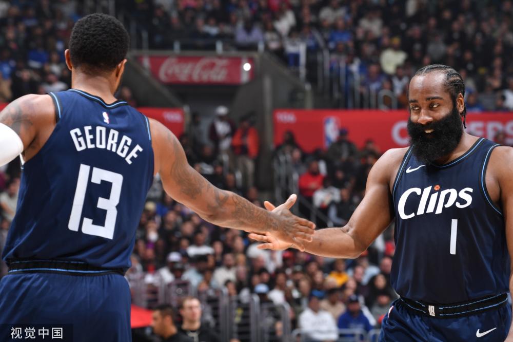 詹姆斯强烈 詹姆斯强烈