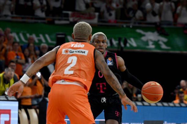 曼城正在积 曼城正在积