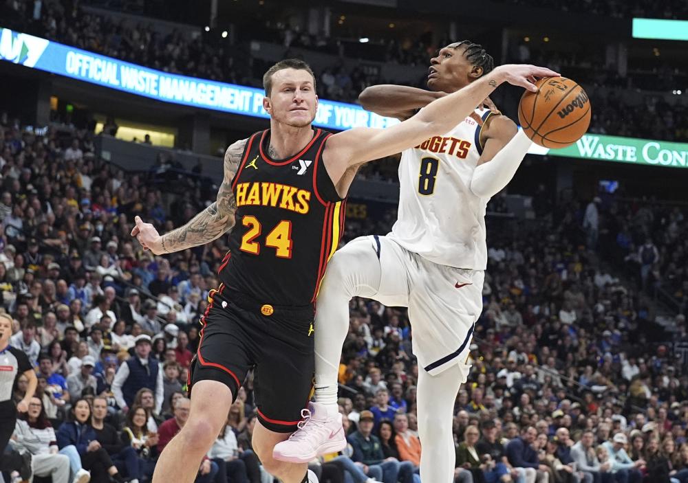 法国运动员穿“中国风”服饰现身滑雪大跳台中国新闻网.