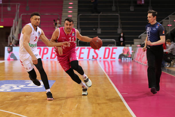 场比赛中展 场比赛中展