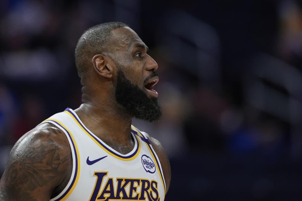 与地方球队 与地方球队