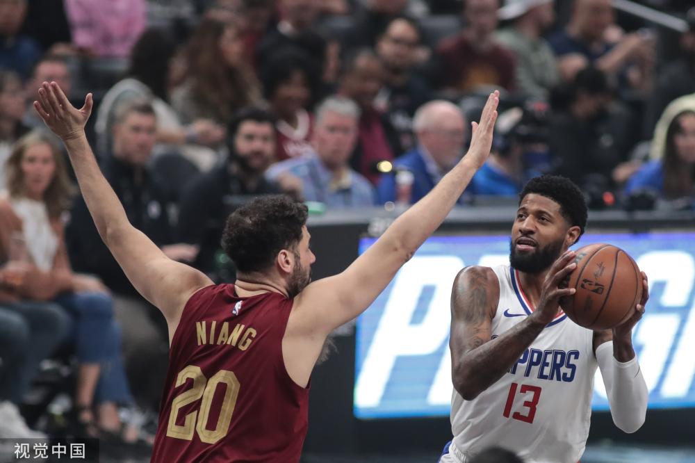 满了悬念与 满了悬念与