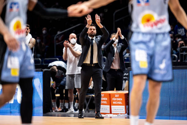 青年球员如 青年球员如